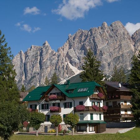 Hotel Oasi Cortina dʼAmpezzo Zewnętrze zdjęcie