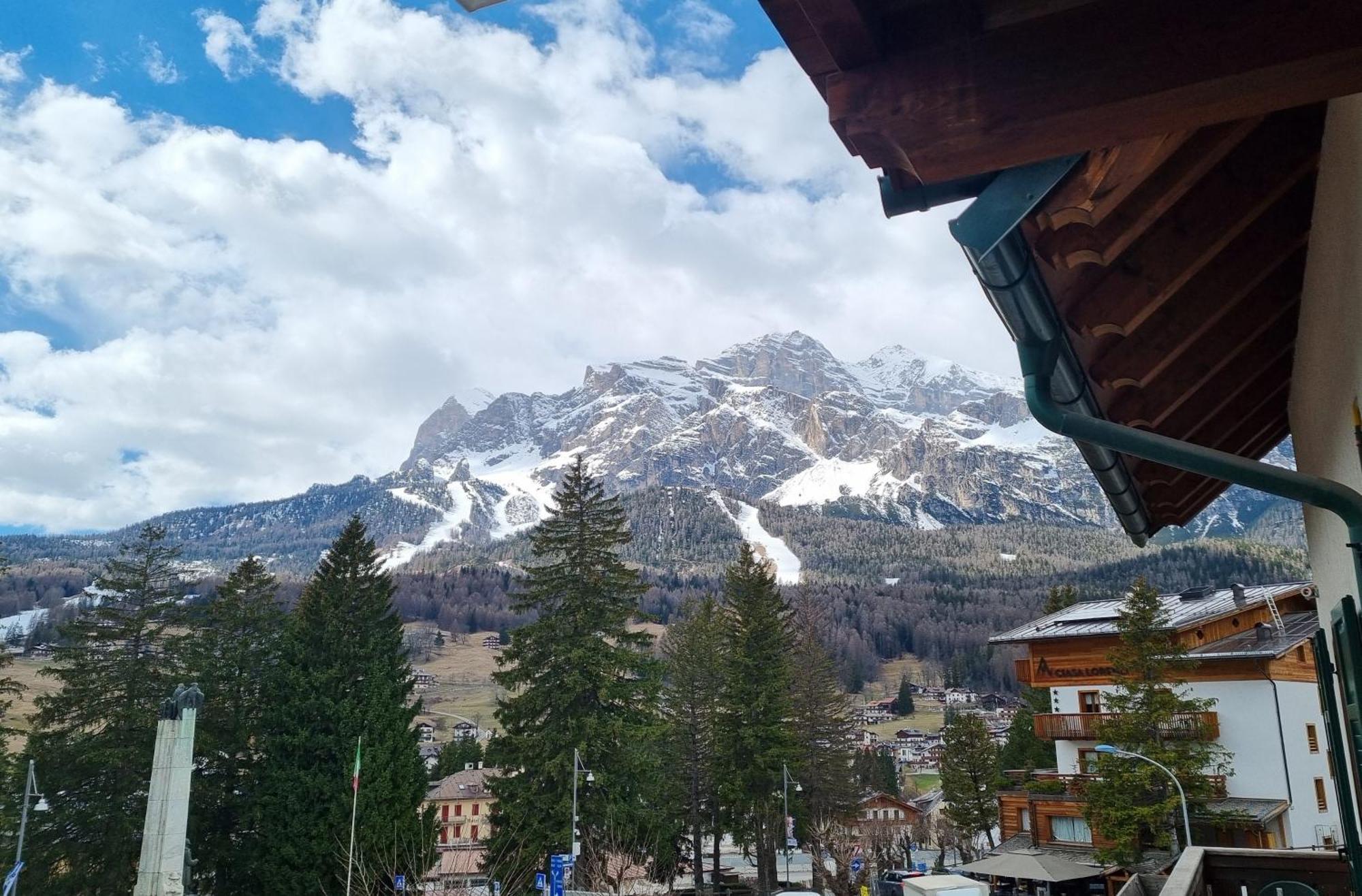 Hotel Oasi Cortina dʼAmpezzo Zewnętrze zdjęcie