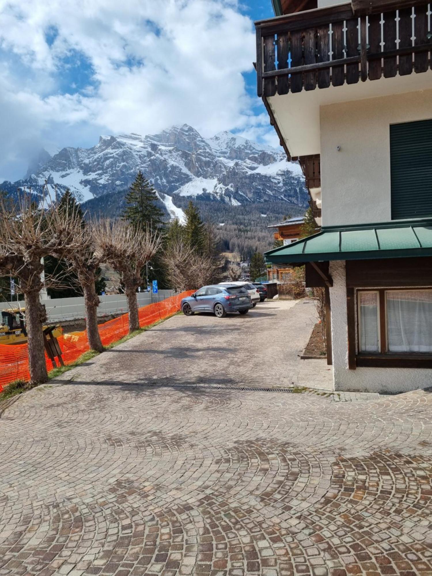 Hotel Oasi Cortina dʼAmpezzo Zewnętrze zdjęcie