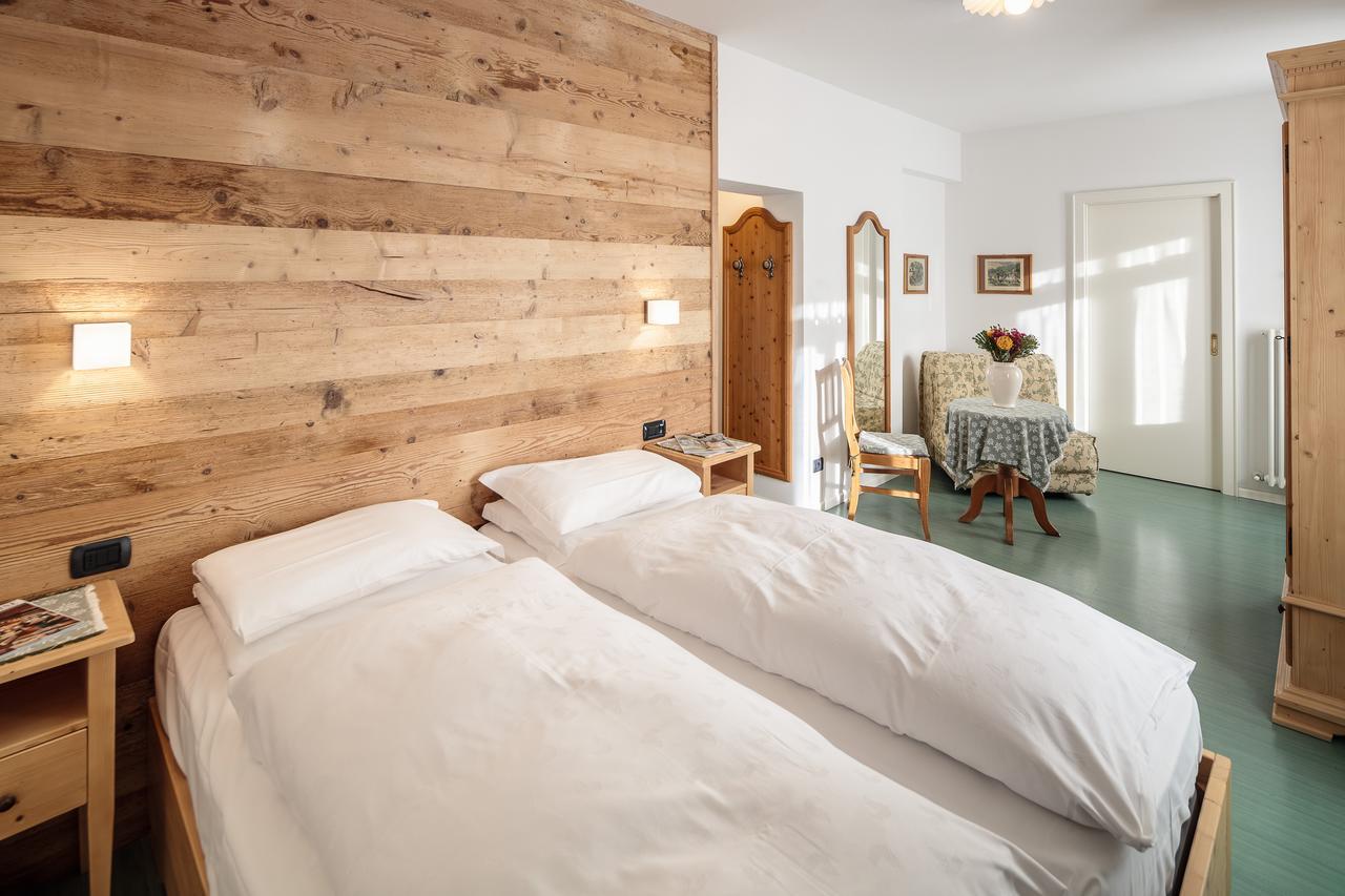 Hotel Oasi Cortina dʼAmpezzo Zewnętrze zdjęcie