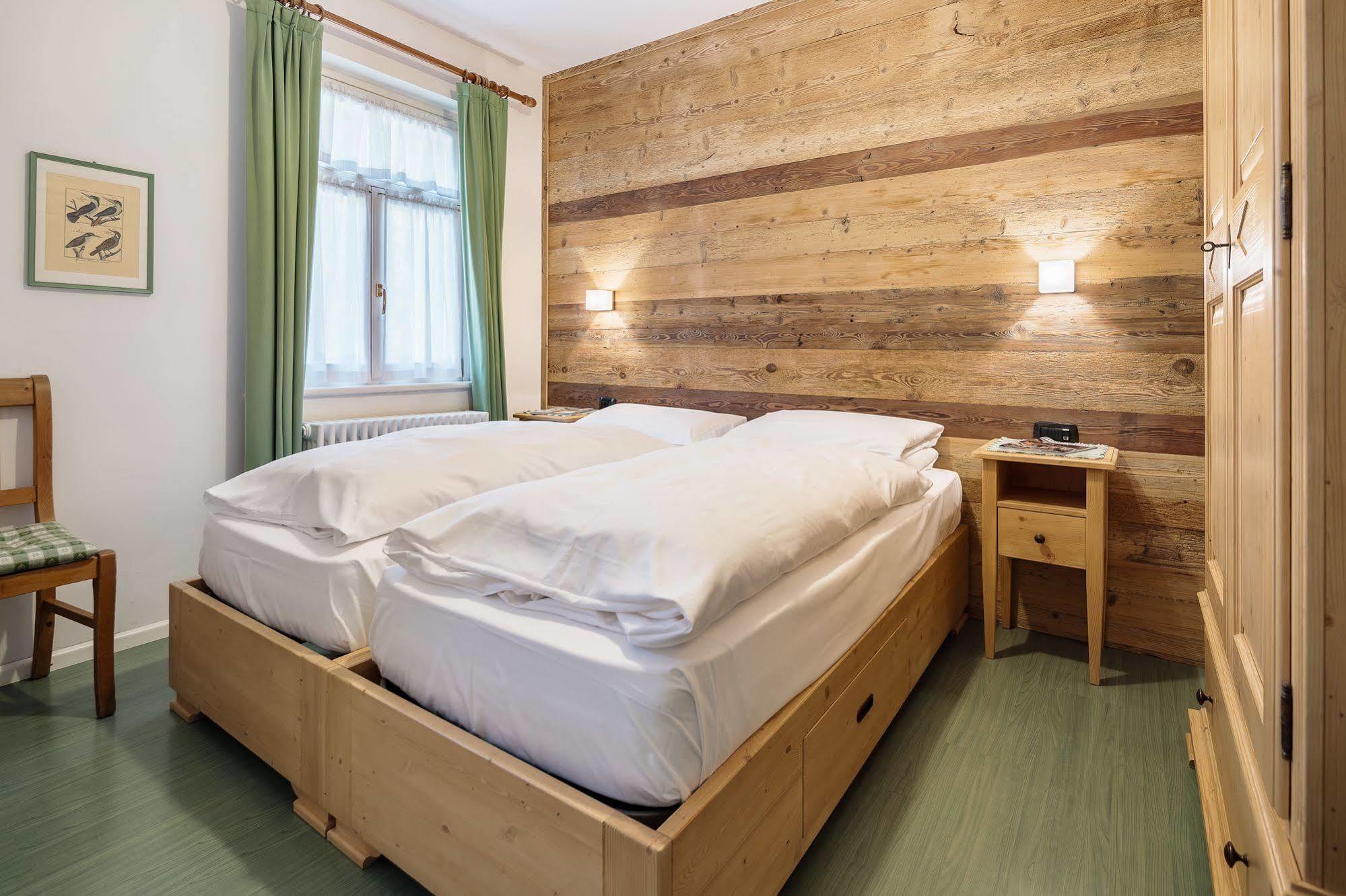 Hotel Oasi Cortina dʼAmpezzo Zewnętrze zdjęcie