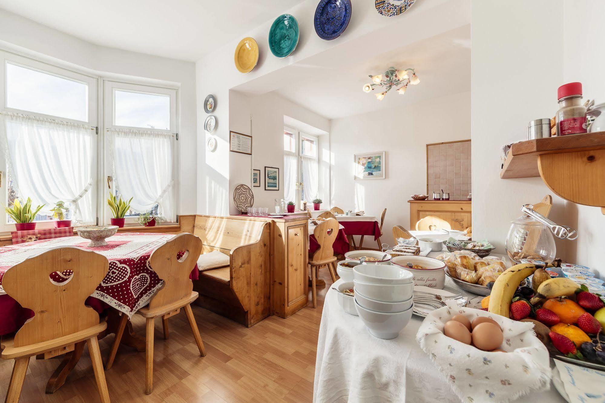 Hotel Oasi Cortina dʼAmpezzo Zewnętrze zdjęcie